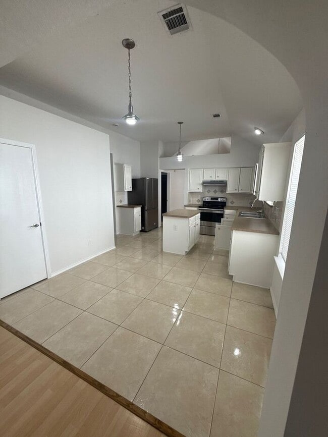 Building Photo - 1652 Prescott Cir