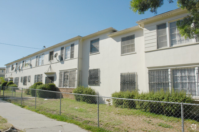 Building Photo - Bonnie Brae Village