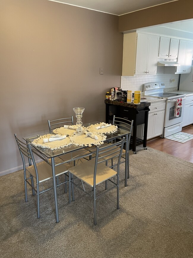 Foto del edificio - 21426 Beaconsfield St