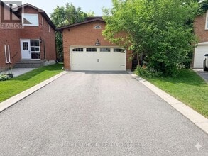 Building Photo - 37 Versailles Ct