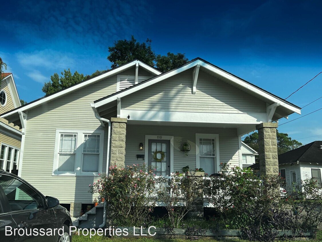 Foto principal - 2 br, 1 bath House - 110 Dunreath Street