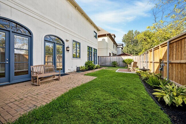 Foto del edificio - 6323 E Mystic Meadow