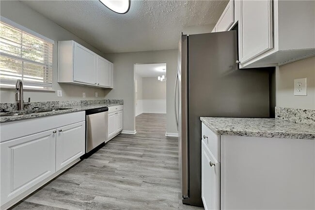 Foto del edificio - 3210 Mineral Ridge Ct