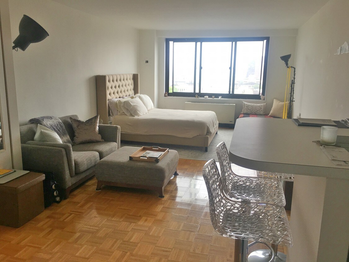 Foto principal - 45 W 132nd St