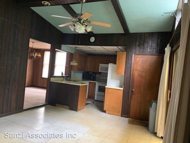 Building Photo - 4 br, 2 bath House - 160 Highland Avenue