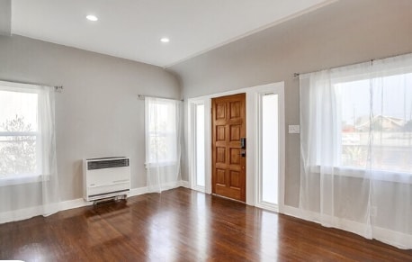 Foto del edificio - 4909 S Gramercy Pl