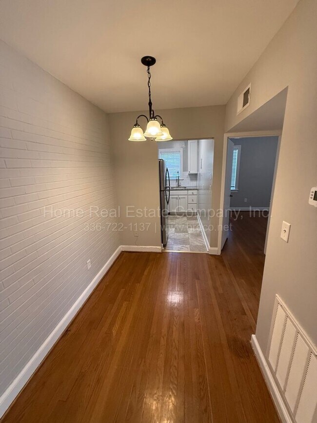 Foto del edificio - 803 W End Blvd