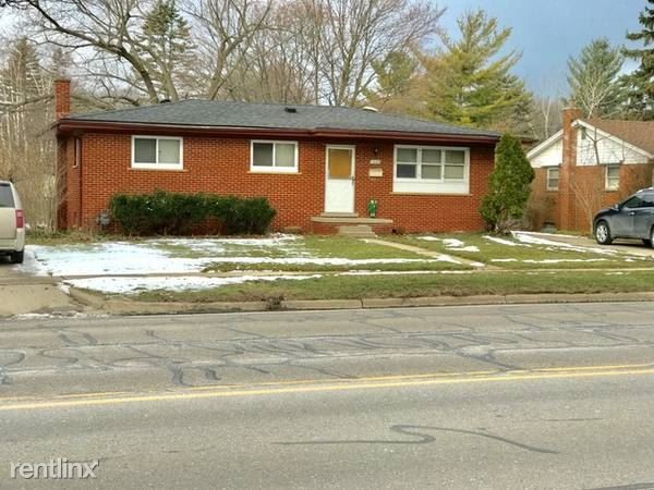 Building Photo - 3 br, 1.5 bath House - 1029 N Maple Rd