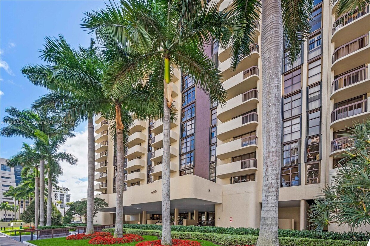600 Biltmore Way Unit 310, Coral Gables, FL 33134 Condo for Rent in