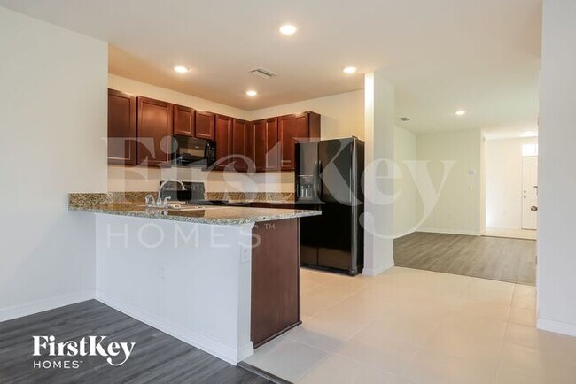 Building Photo - 4809 San Palermo Dr