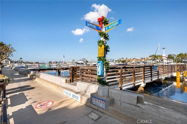 Foto del edificio - 315 Sapphire Ave