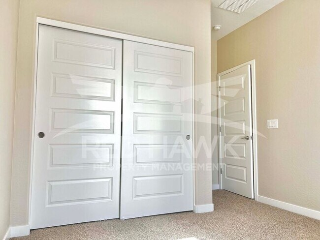 Foto del edificio - 4038 E Erie St