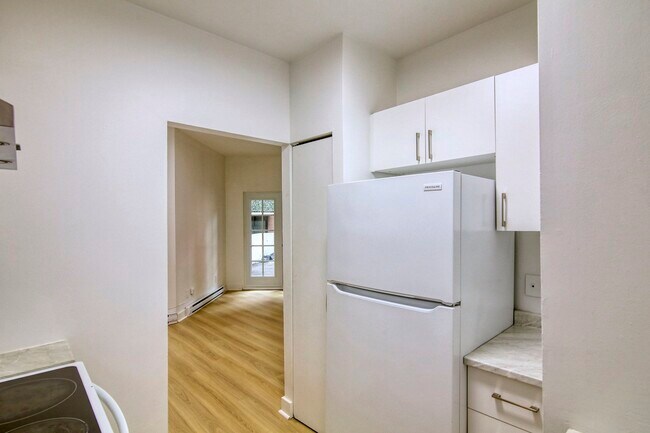 Building Photo - 3421 Rue Durocher