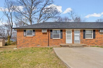 Building Photo - 111 Tandy Dr