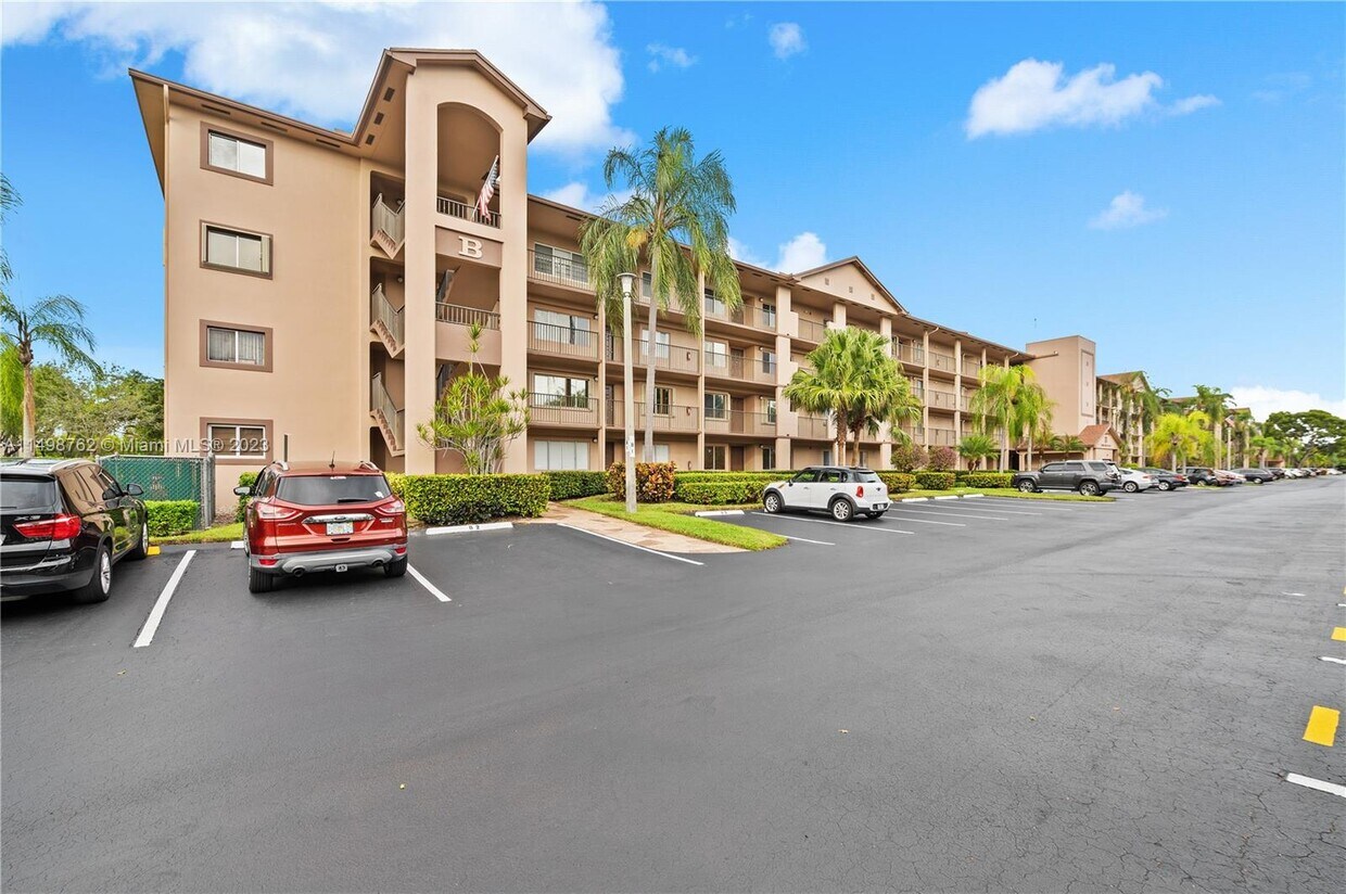 12651 SW 16th Ct Unit 207B, Pembroke Pines, FL 33027 Condo for Rent