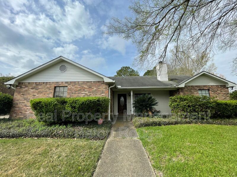Primary Photo - 9766 Kinglet Dr