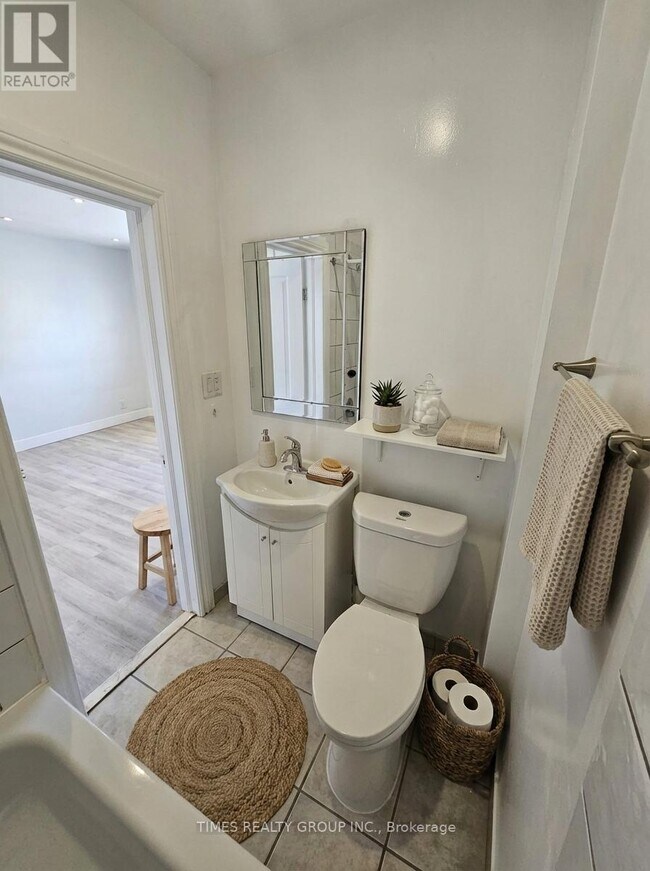 Photo du bâtiment - 1566 Avenue Rd