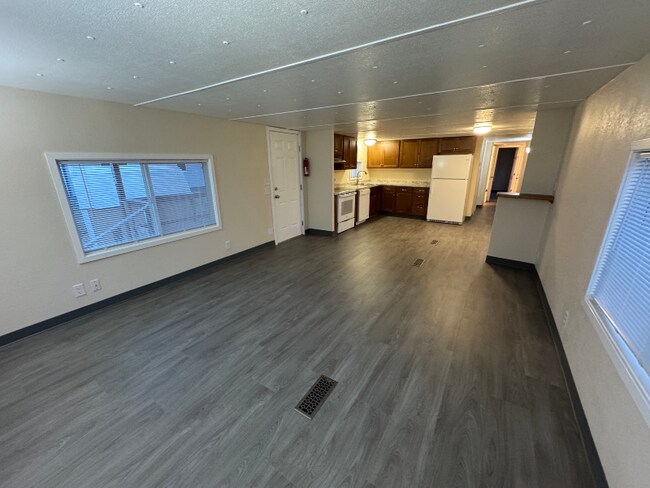 Foto del edificio - 3684 Beacon Loop