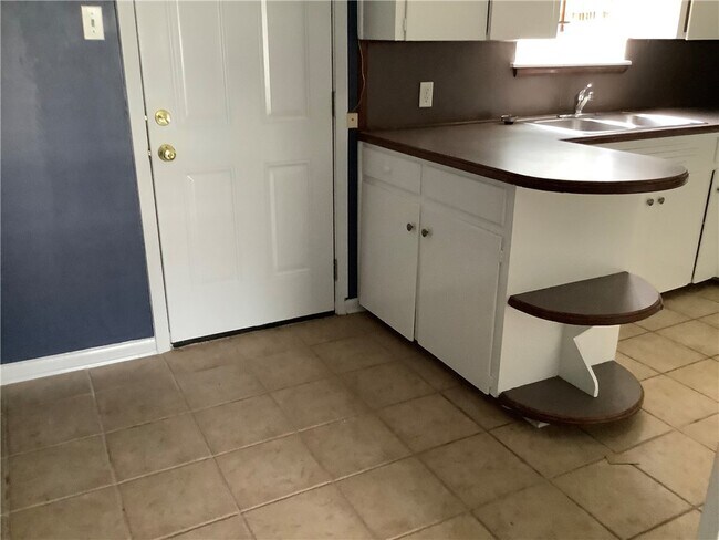 Foto del edificio - 4107 Lewis Ln