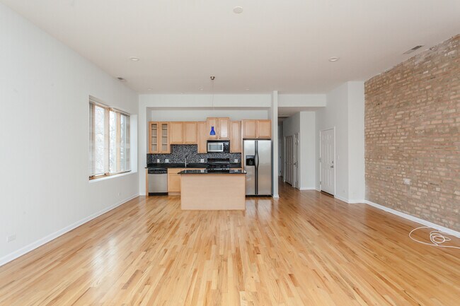 Building Photo - 811 N Rockwell St