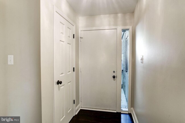 Building Photo - 1680 Westwind Way