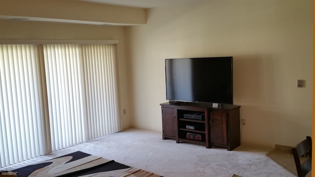 Primary Photo - 8571 S Ventana Dr