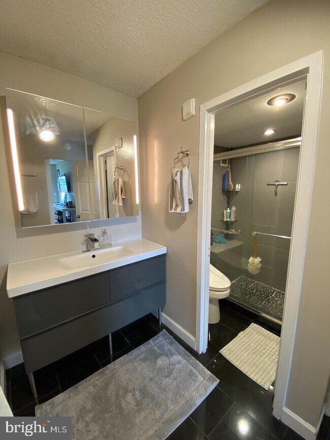 Foto del edificio - 1225 Martha Custis Dr