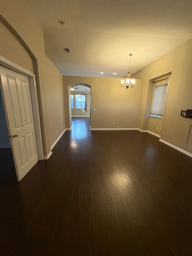 Foto del edificio - Lovely 4bed/2bath Home in West Sacramento