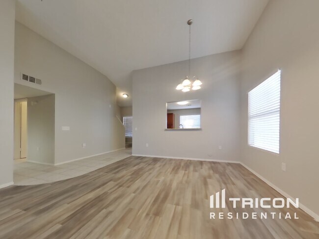 Building Photo - 6842 N 78th Ave