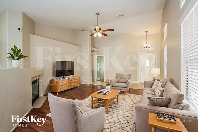 Building Photo - 8004 Verde Springs Dr