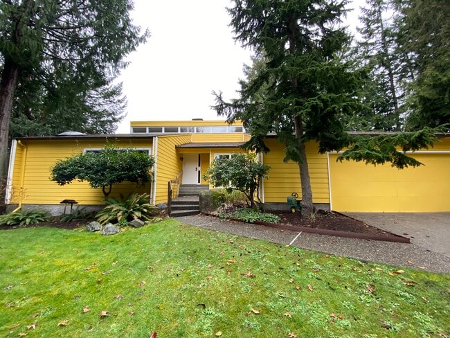 Front of house - 1647 Jeannette Plz NW