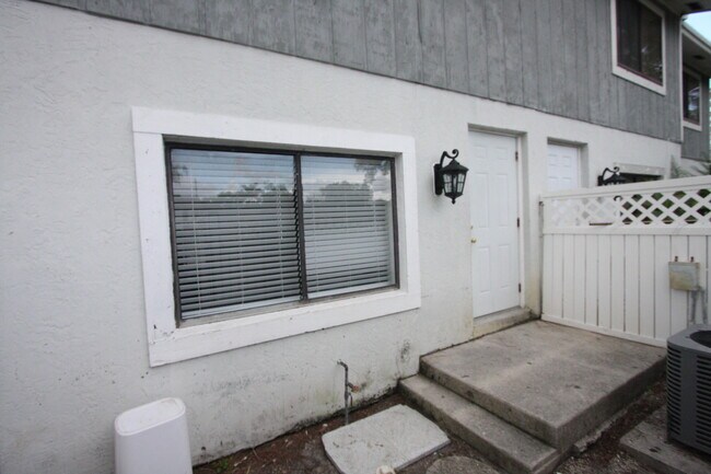 Foto del edificio - 1145 Goldenrod Rd