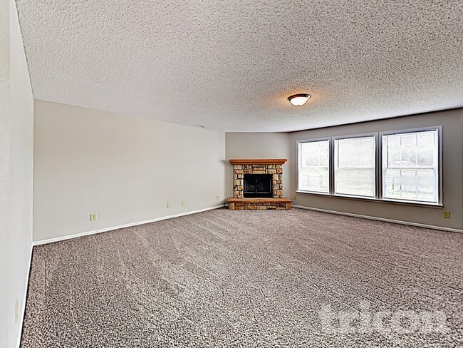Building Photo - 10813 Inspiration Dr