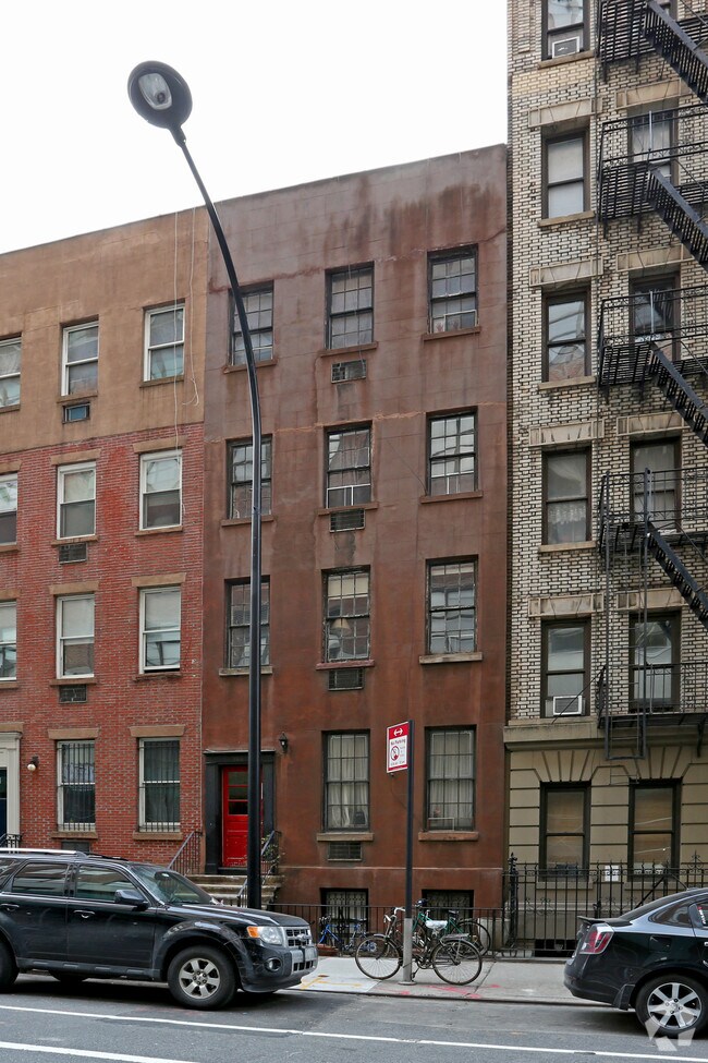 Building Photo - 350 West 15th Street