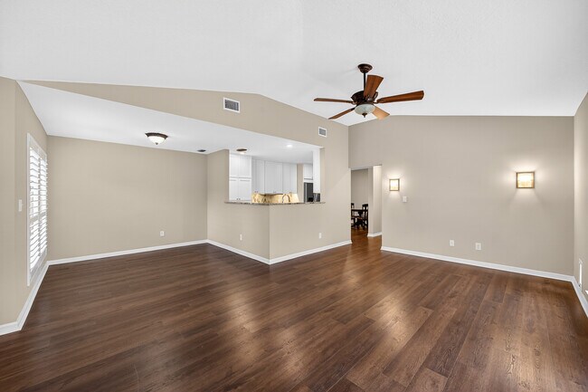 Sala de estar/Comedor - Waterbridge Subdivision