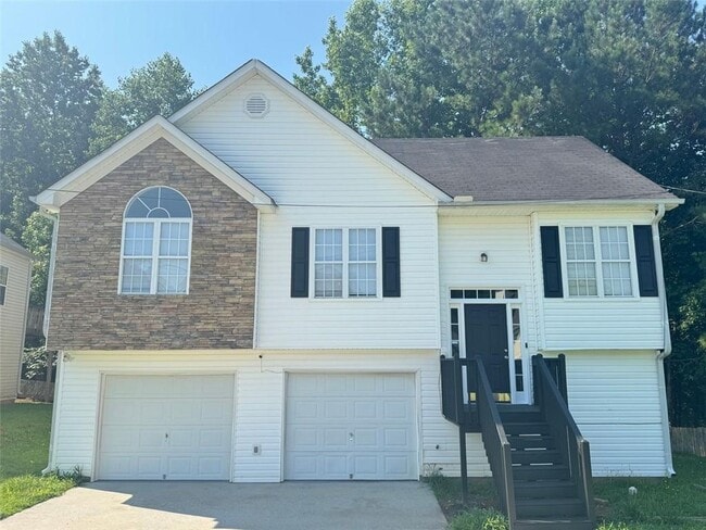 Building Photo - 4044 Robin Cir