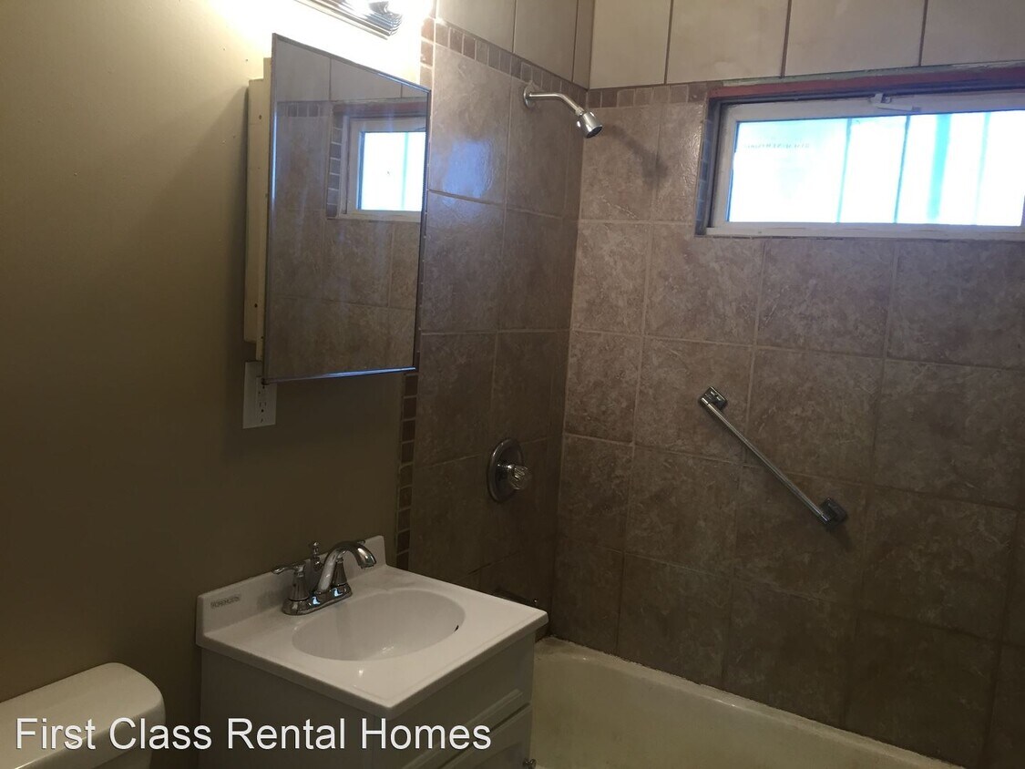 Building Photo - 3 br, 1 bath House - 785 Taney St