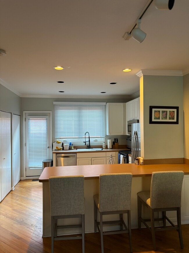 Photo - 2809 N Wolcott Ave (Chicago, IL) Townhome