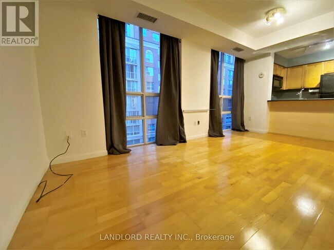 Photo du bâtiment - 311 Richmond St E