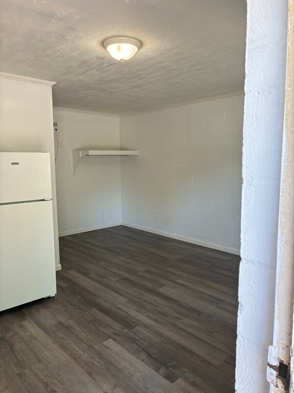 Foto del edificio - 601 N Main St