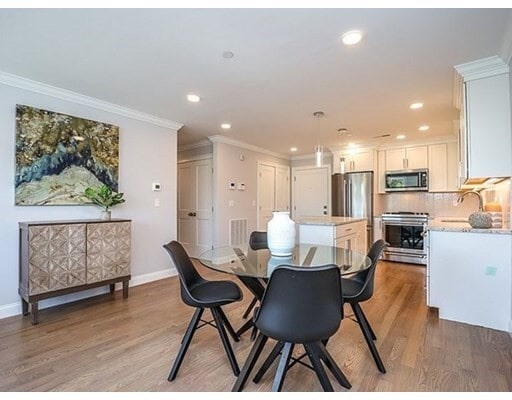 Building Photo - 1400 Centre St