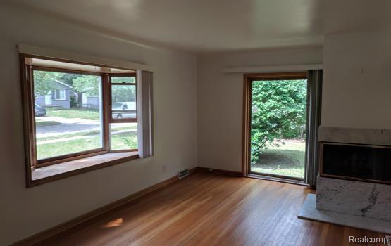 Building Photo - 8472 Colgate St