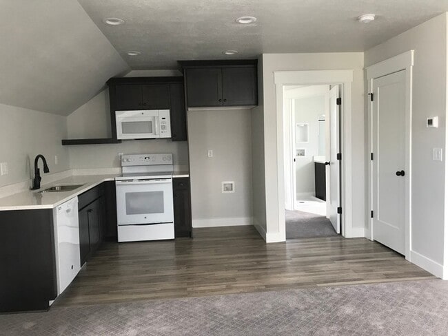 Photo - 5152 W Beach Comber Way Apartment