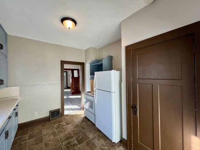 Foto del edificio - 619 Werle Ave