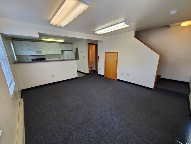 Building Photo - 113 N Sparks St