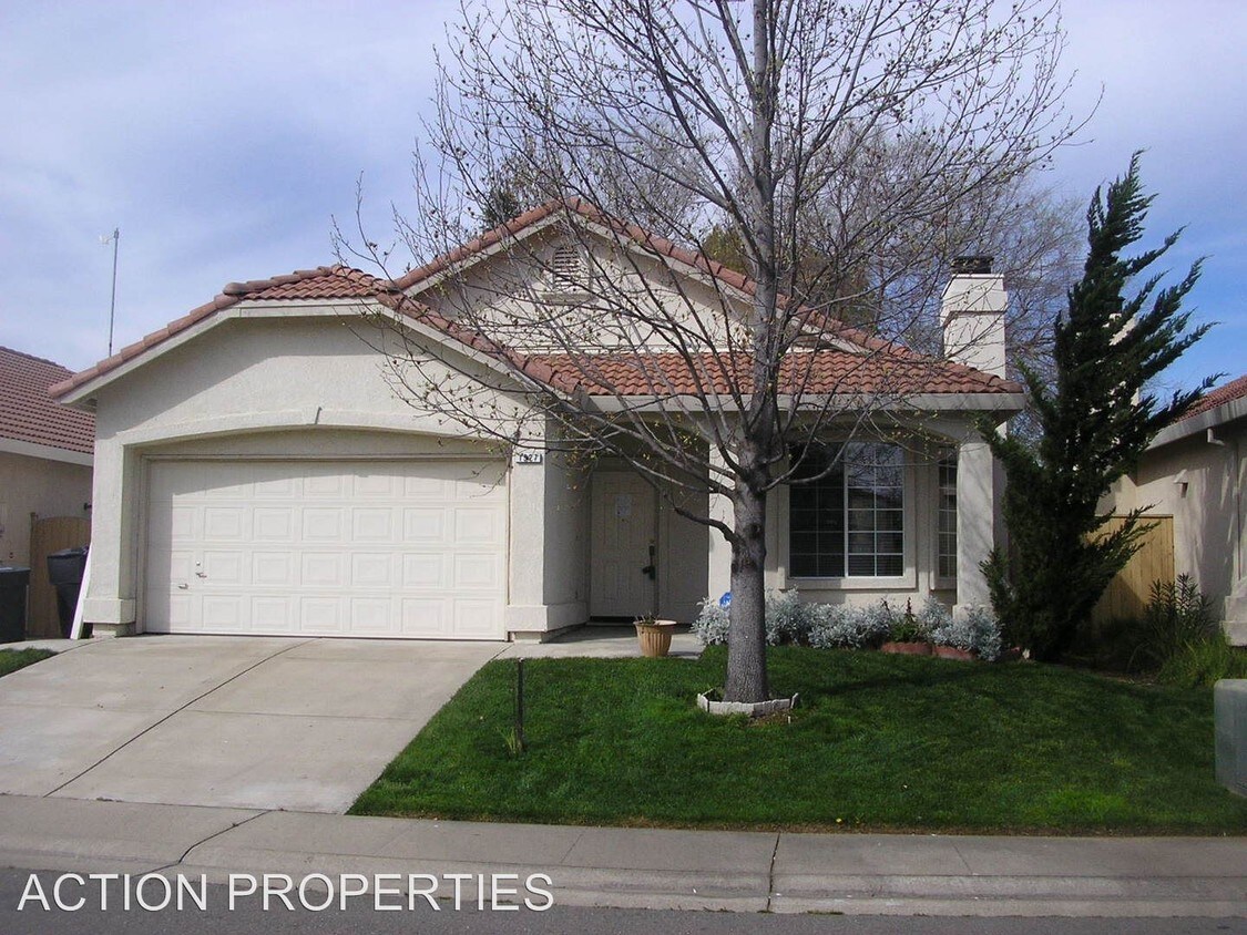 Foto principal - 3 br, 2 bath House - 1927 Ajay