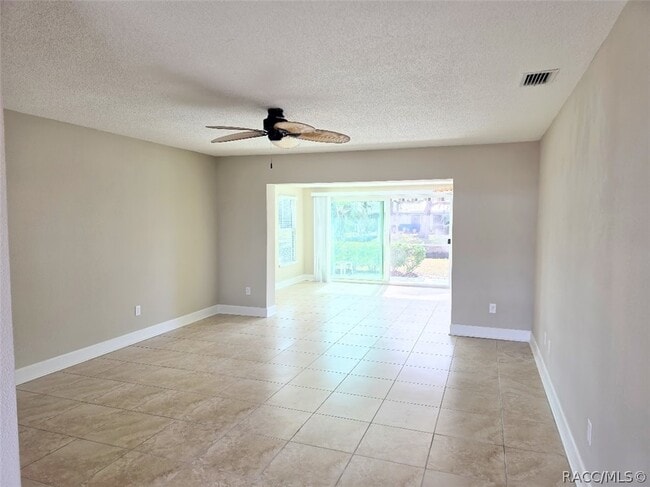 Building Photo - 11612 W Kingfisher Ct