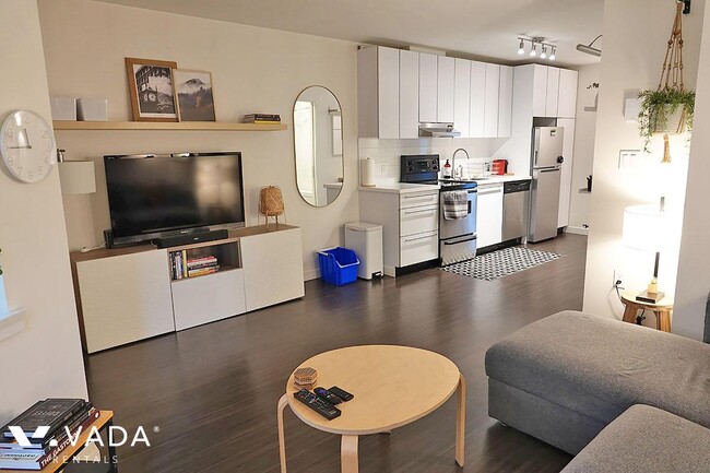 Building Photo - 21 Doors Apartment Rental 407-370 Carrall ...