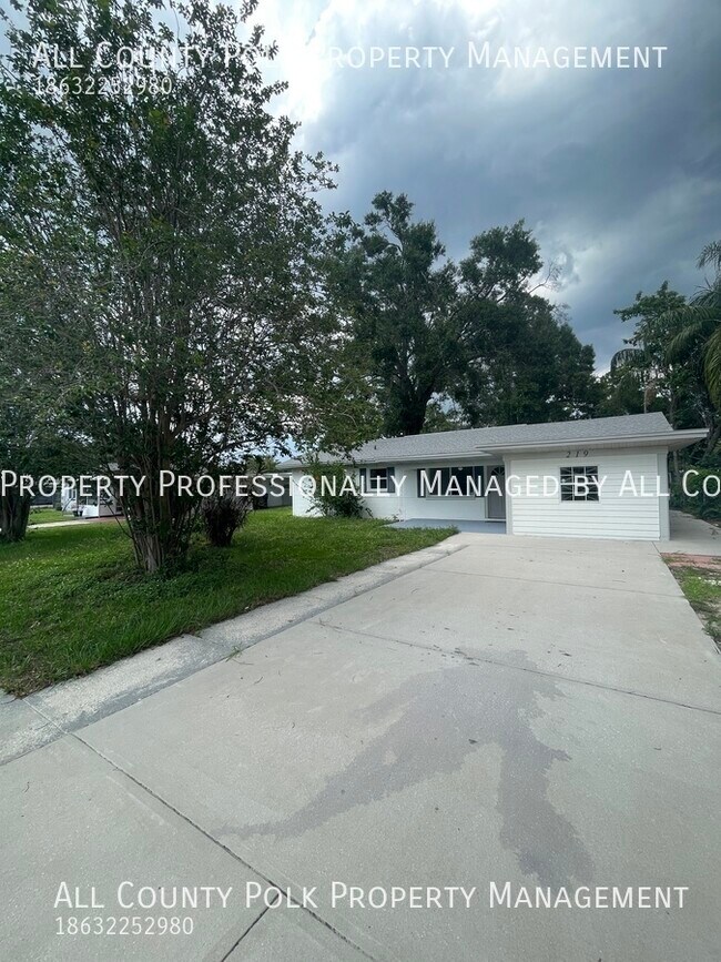 Building Photo - Nice 3 Bedroom 1 Bath Home in Auburndale f...