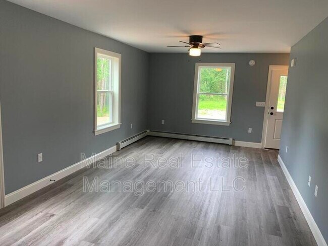Building Photo - 17 Twin Oak Dr